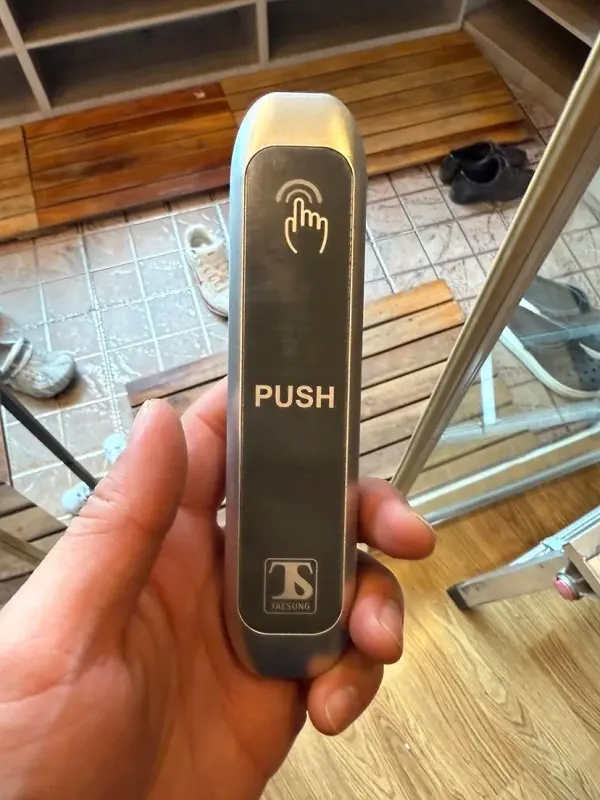 새로 교체할 PUSH 표시 자동문 터치 스위치